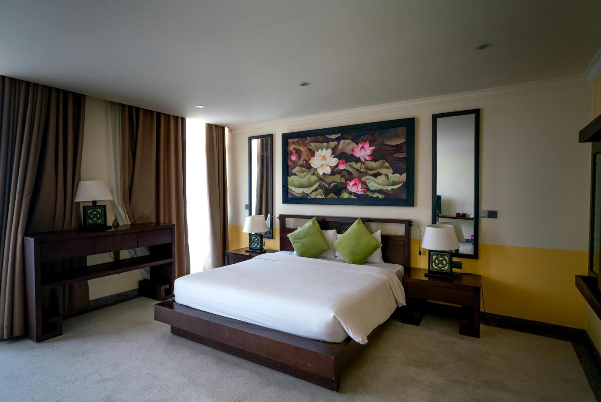 Hotel Ambience Plaza Jmd - Delhi Airport Нью-Дели Экстерьер фото